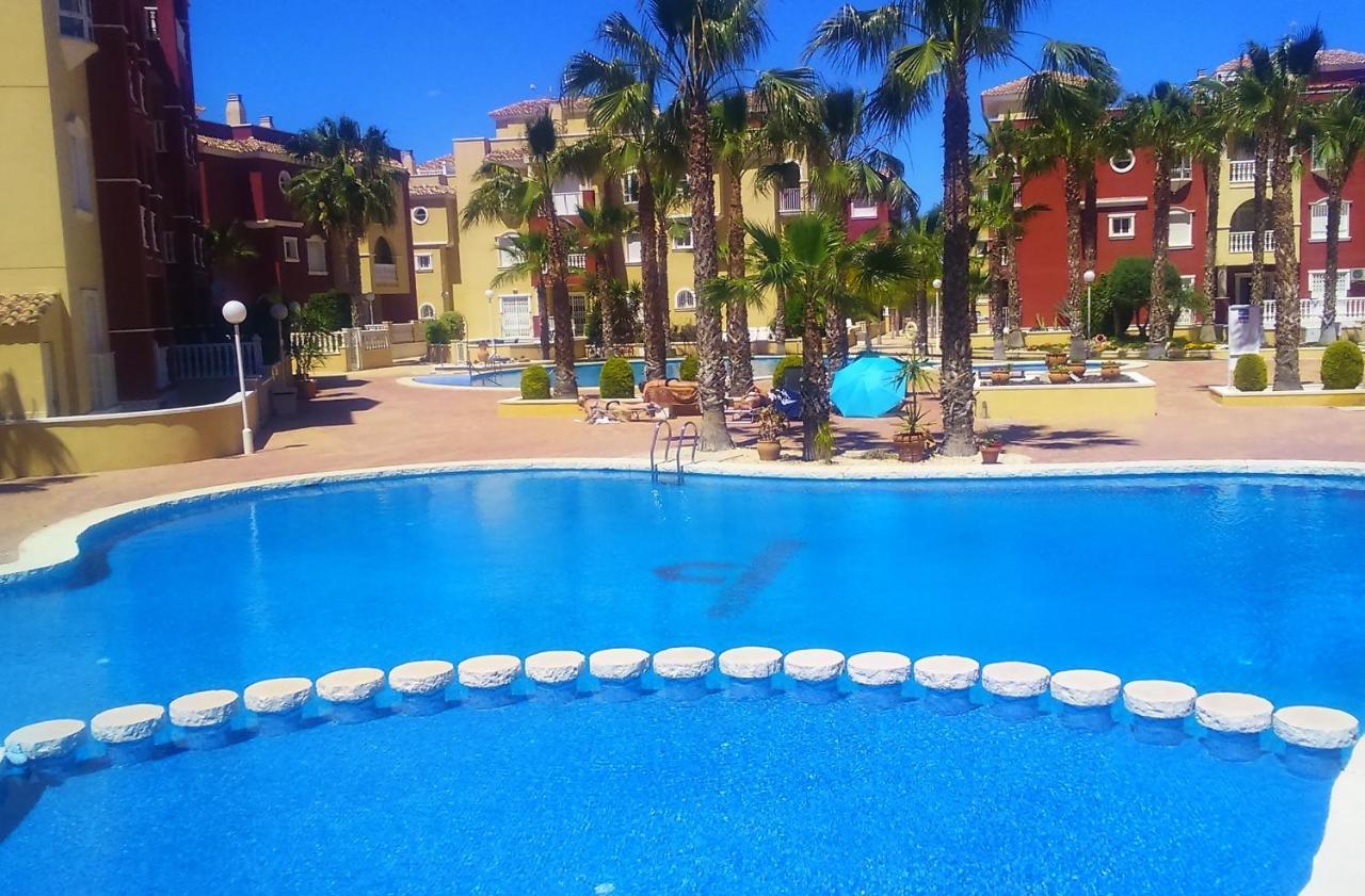 Beautiful 3 Bed 2 Bath Modern Apartment — 4-Star Luxury Hotel in Los Alcazares, Spain