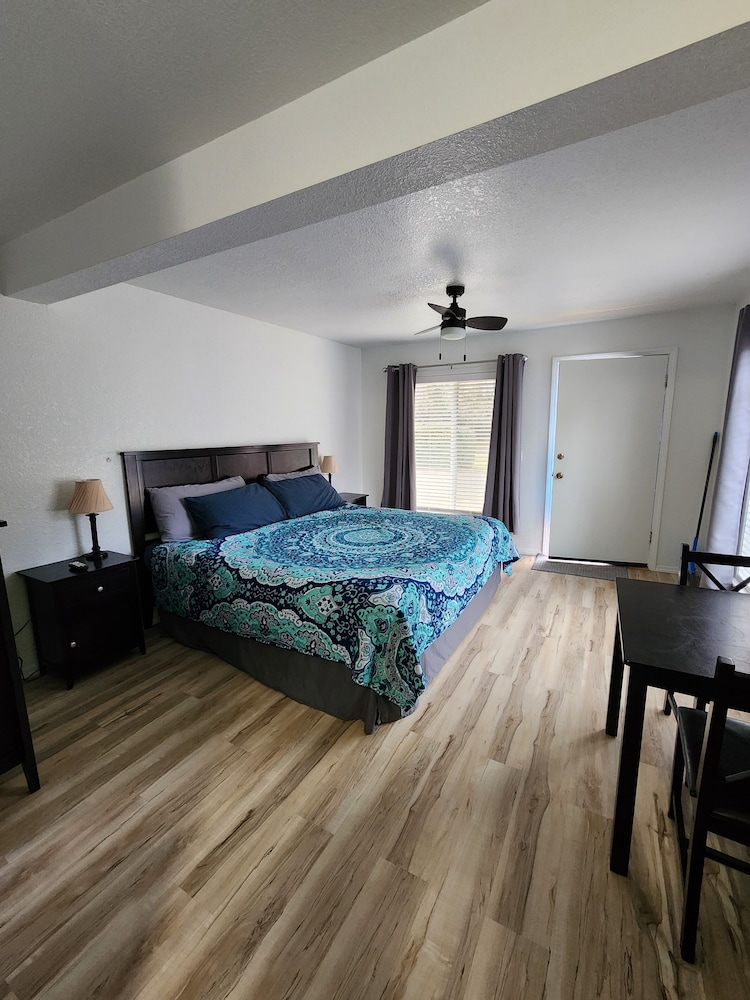 Plainview Motel & RV Park - photo 27