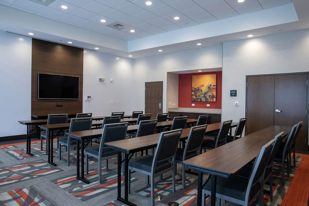 Hampton Inn Black Mountain - photo 17