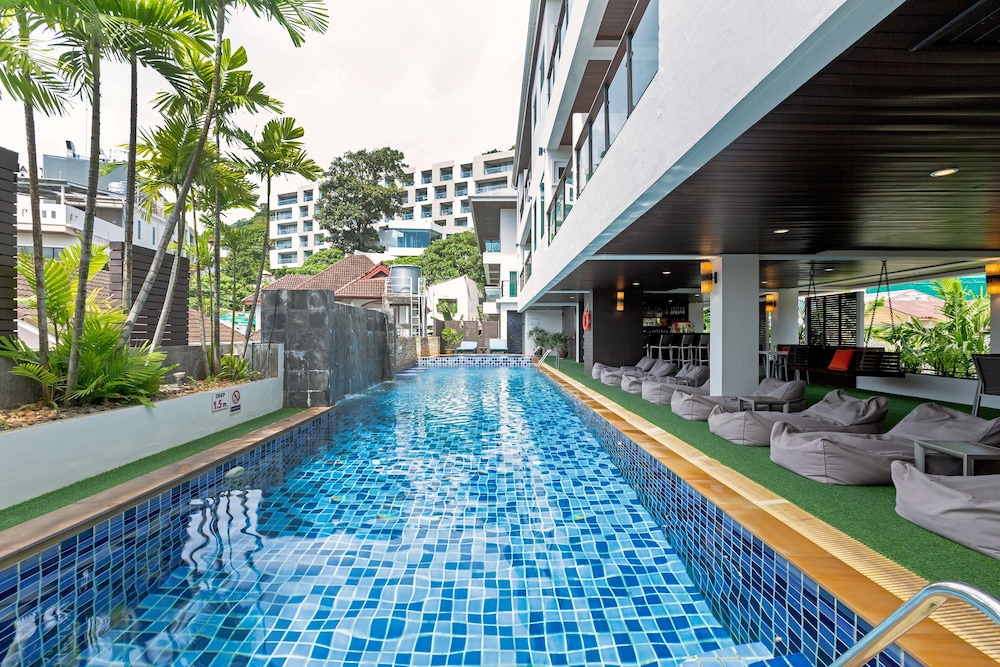 Baramee Resortel in Patong, Thailand