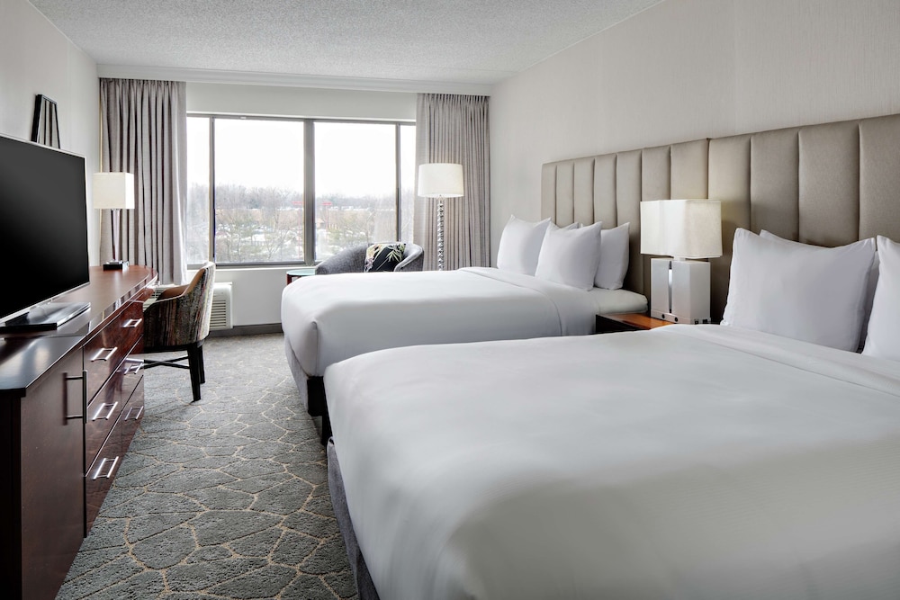 DoubleTree by Hilton Fairfield Hotel & Suites - photo 13