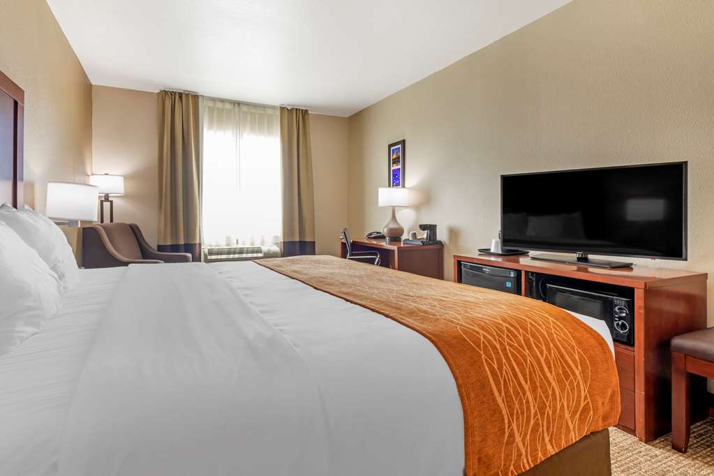 Comfort Inn Near UNT - photo 8