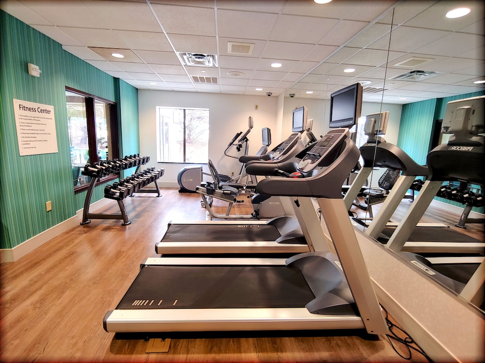 Holiday Inn Express & Suites Clear Spring by IHG - photo 22