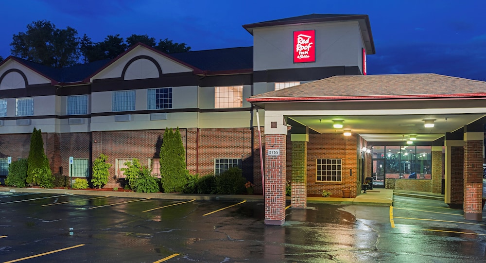 Red Roof Inn & Suites Lake Orion Auburn Hills - photo 25
