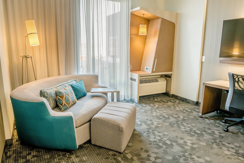 Courtyard by Marriott Fargo - photo 13