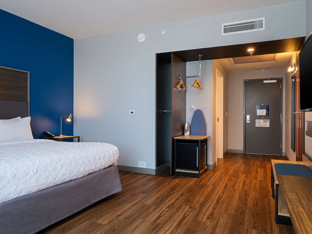 Tru By Hilton Atlanta Airport College Park - photo 8