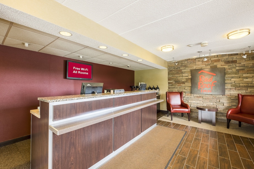 Red Roof Inn Boston Southborough Worcester - photo 3