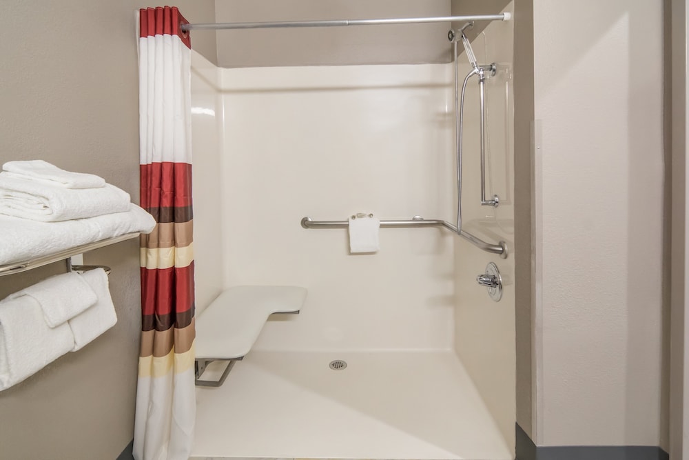Red Roof Inn Terrell - photo 27