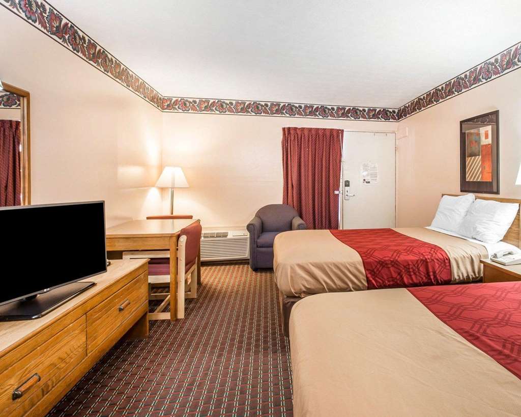 Econo Lodge McDonough South - photo 24