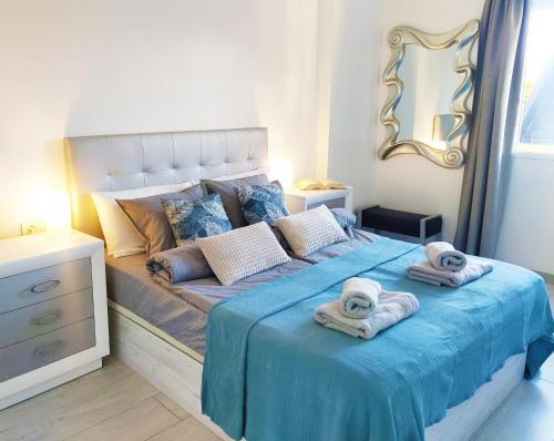 Torres Del Sol Luxury Las Americas — 4-Star Luxury Hotel in Playa De Las Americas, Spain