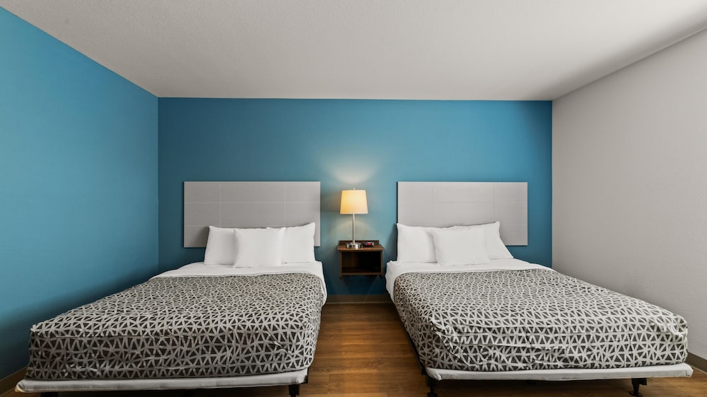 WoodSpring Suites Greeley - photo 10