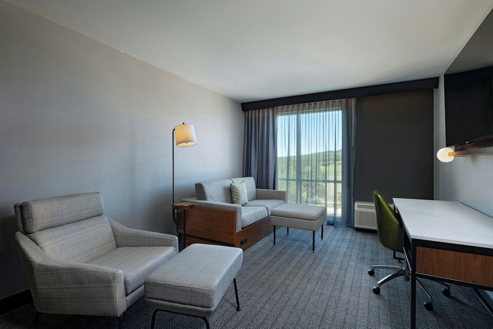 Courtyard by Marriott Austin Dripping Springs - photo 11