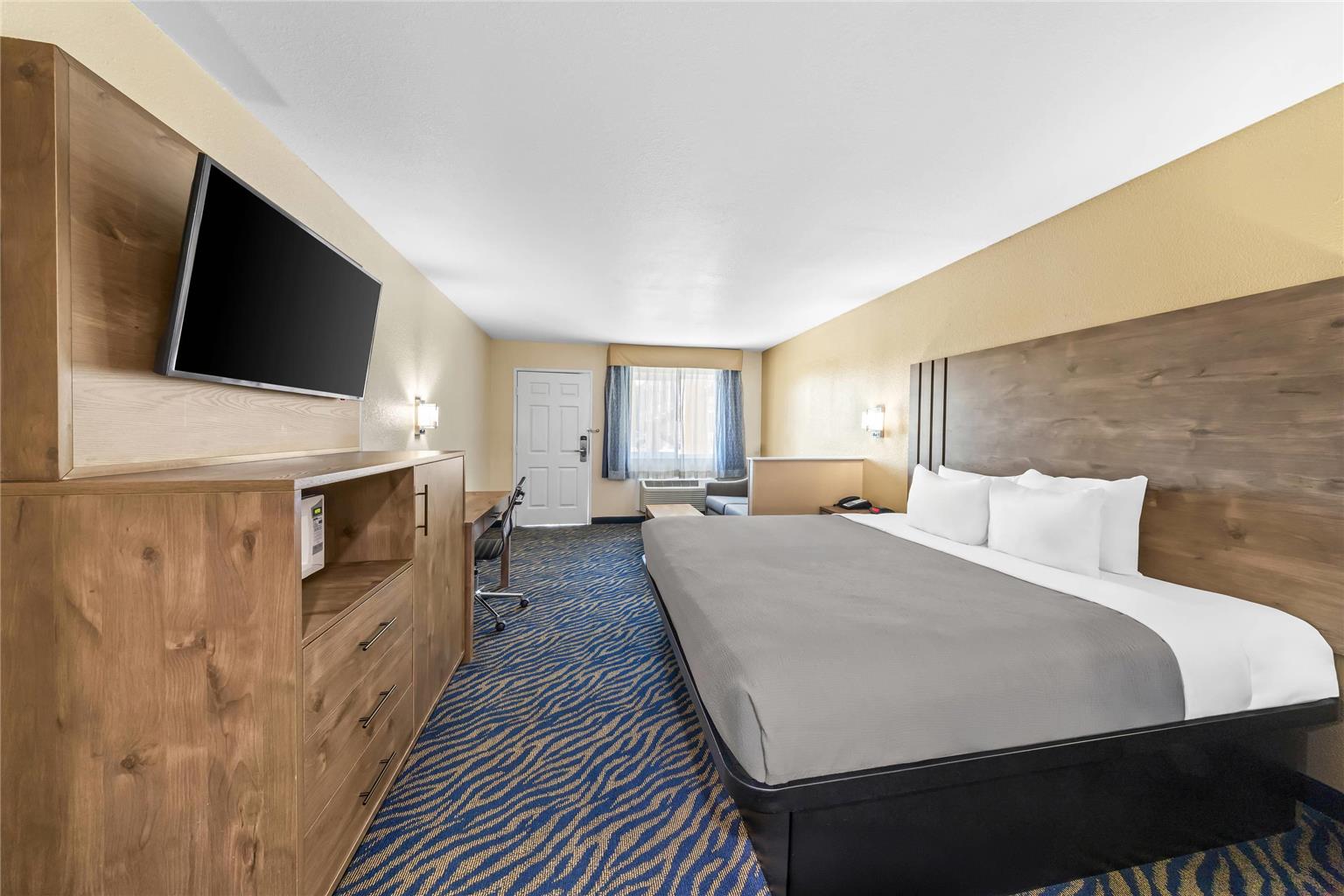 Quality Inn & Suites - photo 33