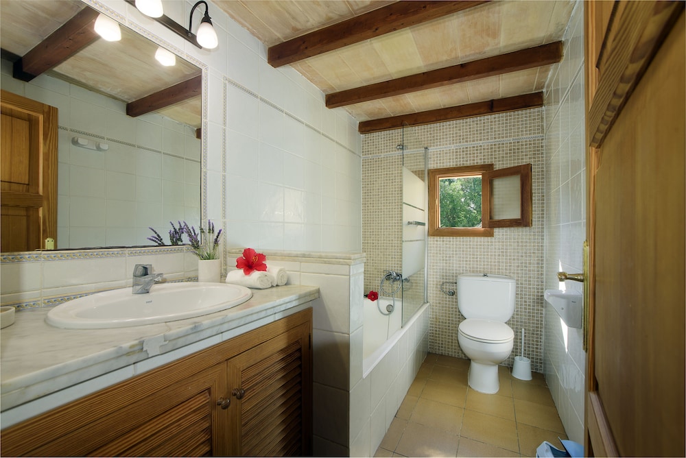 Tintorer - carbon neutral hotel in Pollenca