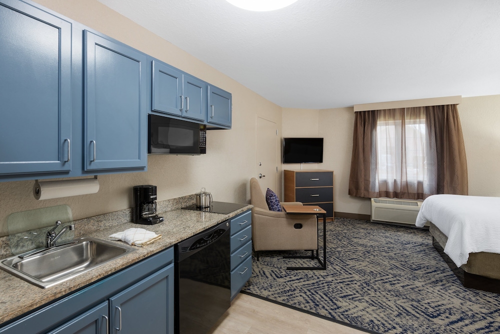 Candlewood Suites Chesapeake by IHG - photo 7