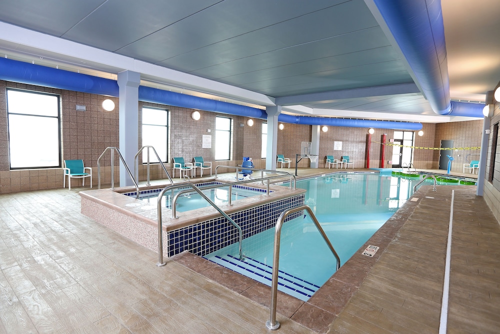 Holiday Inn & Suites Sioux Falls Airport by IHG - photo 12