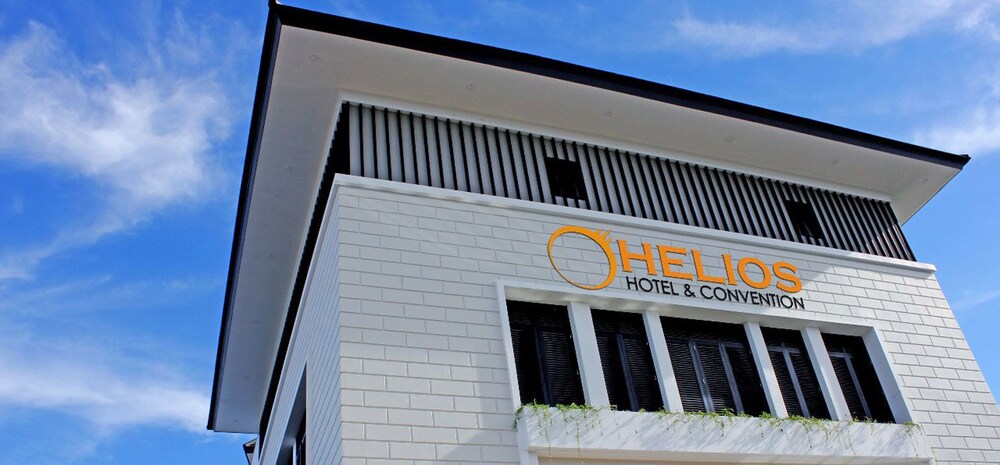 Helios Hotel & Convention — hotel in Watampone