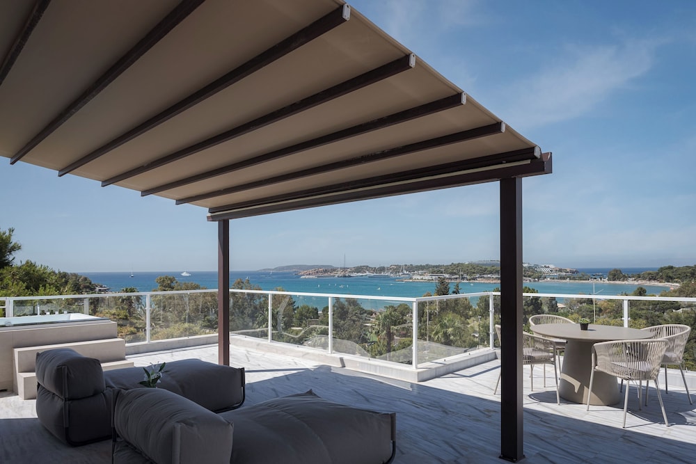 The Vouliagmeni Penthouse — 4-Star Luxury Hotel in Athens, Greece