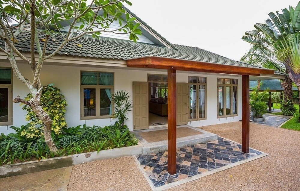 Villa Raeya — 4-Star Luxury Hotel in Krabi, Thailand