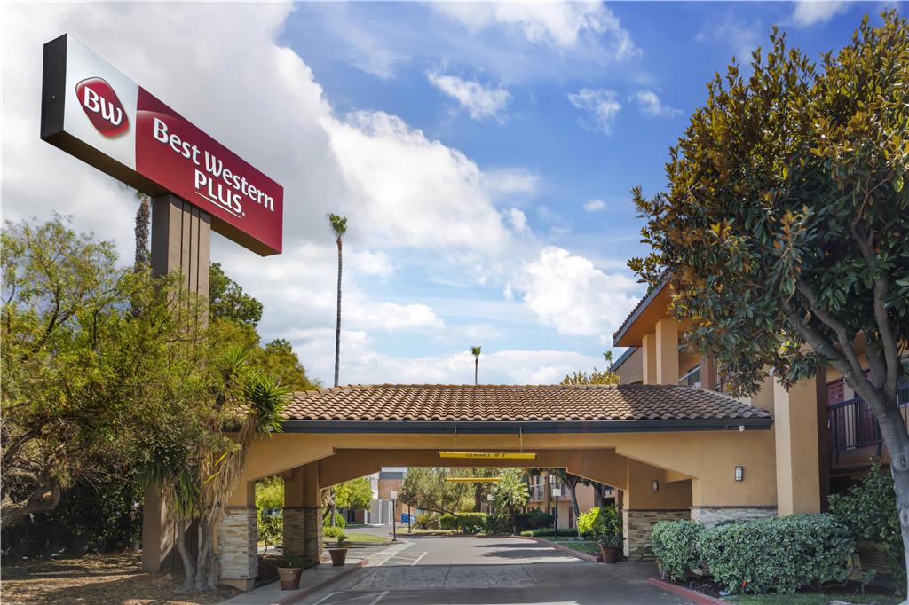 Best Western Plus Pleasanton Inn - photo 15
