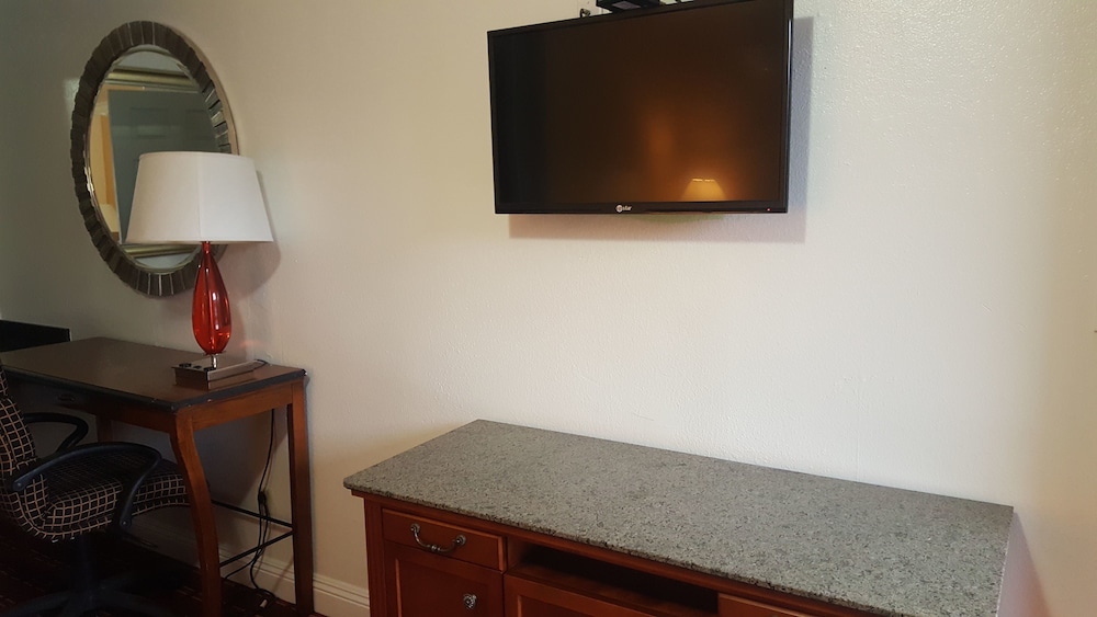 Flamingo Inn Long Beach - photo 7