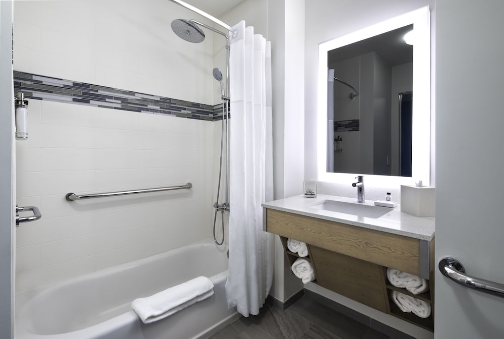 Even Hotel Miami Airport By Ihg - photo 11