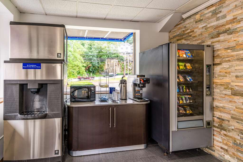Motel 6 Elmsford NY White Plains - photo 27