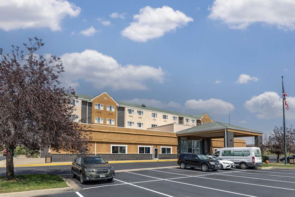 Quality Inn & Suites Denver Airport Gateway Park - photo 2