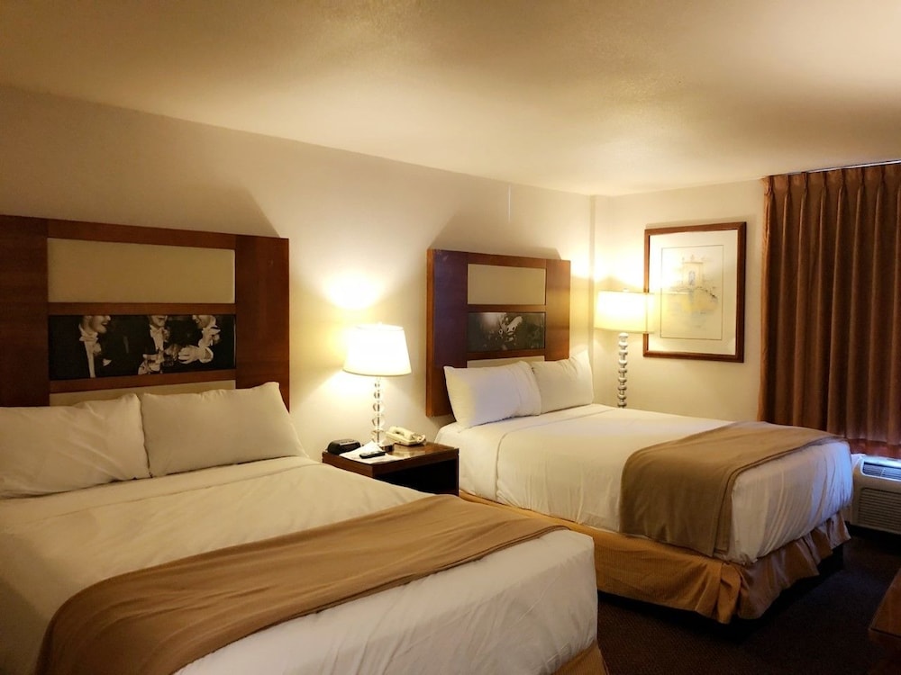 Sunrise Inn Hotel - photo 14