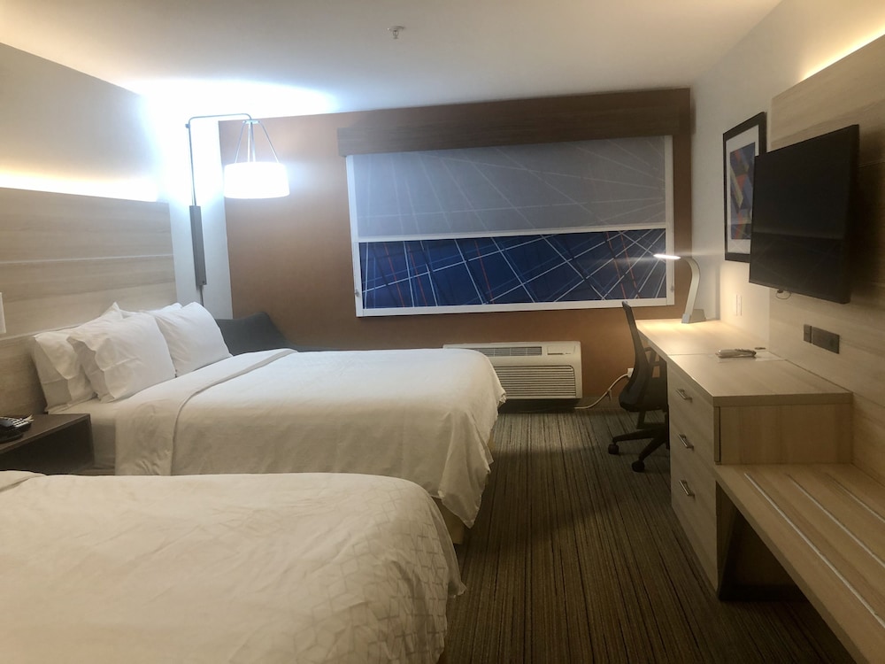 Holiday Inn Express Ft Bragg by IHG - photo 8