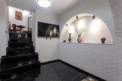 Condo in center Tbilisi with Terrace