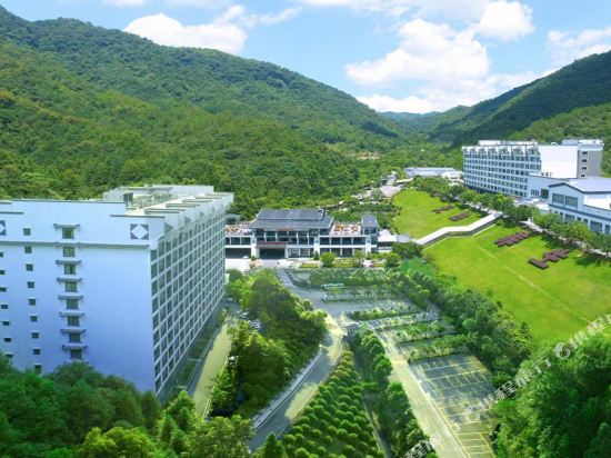 Xinfeng Utop Spring Primeval Forest Resorts in Jiading, People's Republic of China