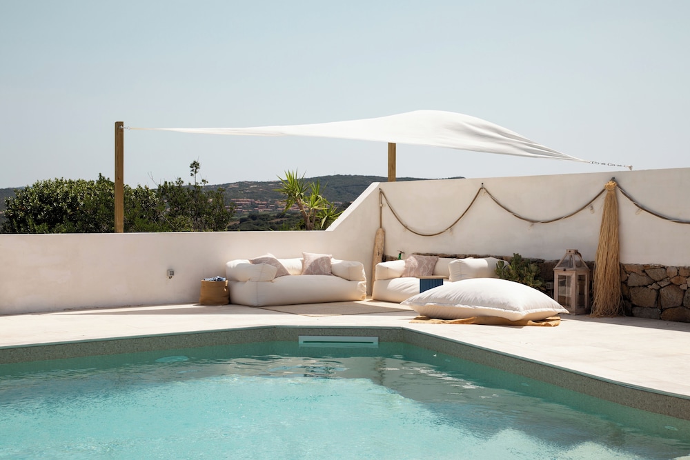 Villa Erma with pool by Wonderful Italy — 4-Star Luxury Hotel in Santa Teresa Gallura, Italy