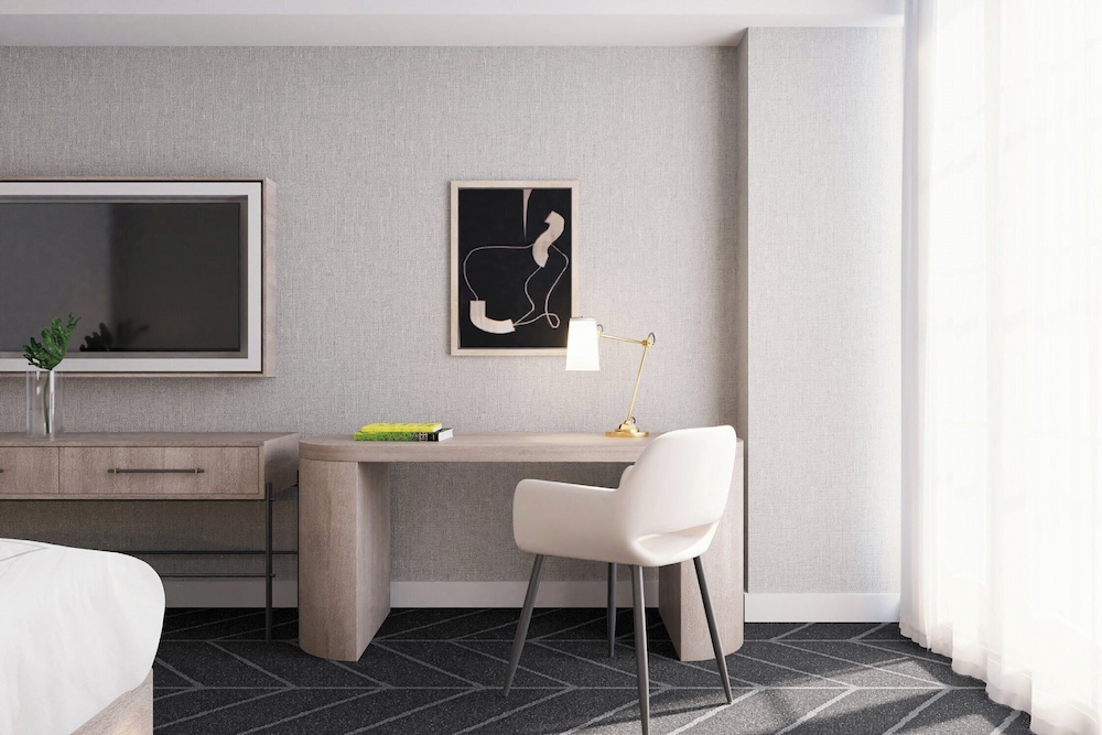 Kimpton The Forum Hotel an IHG Hotel - photo 2