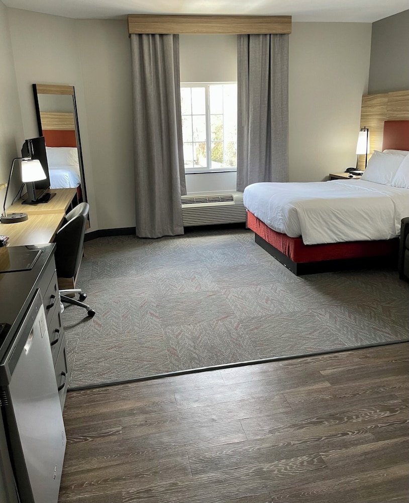 Candlewood Suites Tuscaloosa by IHG - photo 31