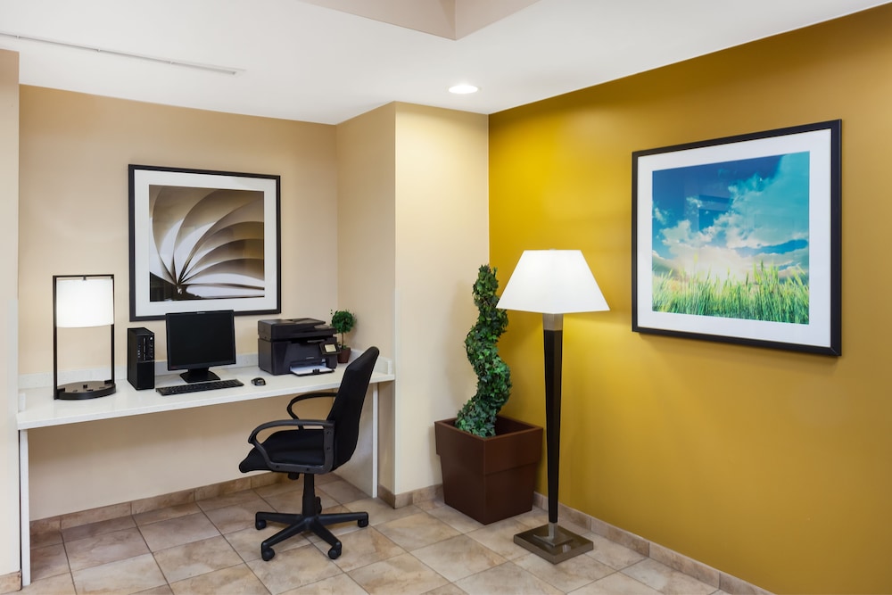 Candlewood Suites Aurora Naperville by IHG - photo 19