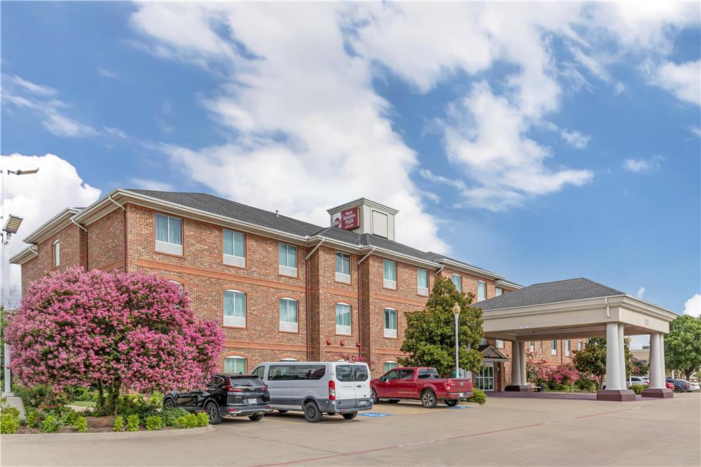 Best Western Plus Waxahachie Inn & Suites in Waxahachie, United States