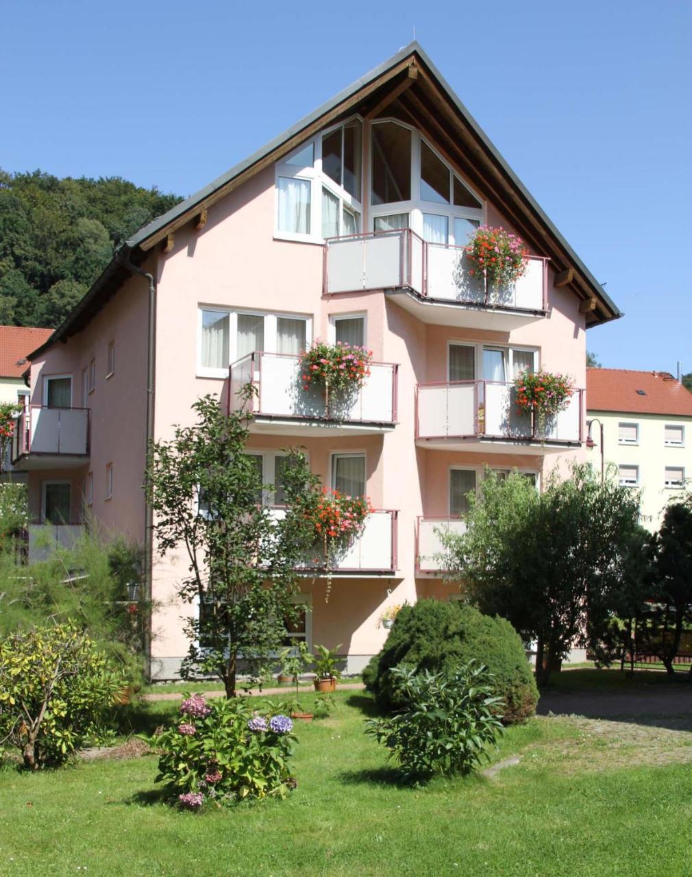 Hotel Garni Elbgarten Bad Schandau - carbon neutral hotel in Bad Schandau