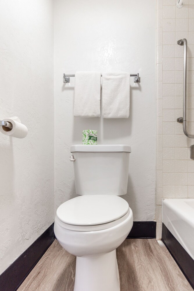 Motel 6 Mesa AZ Downtown - photo 27