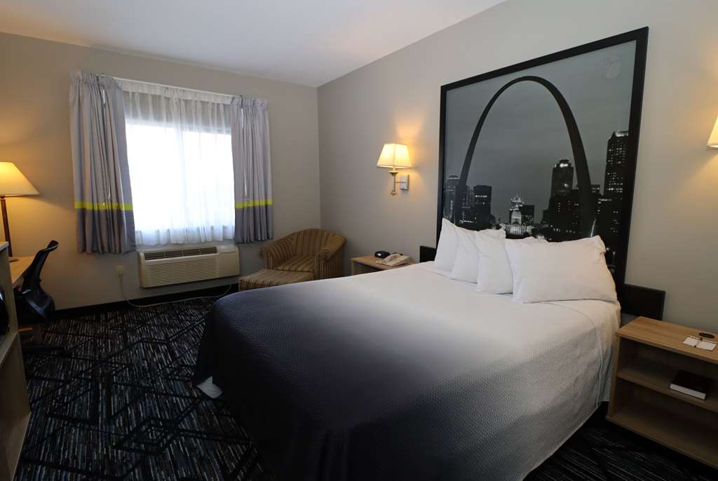 Super 8 by Wyndham Perryville - photo 14