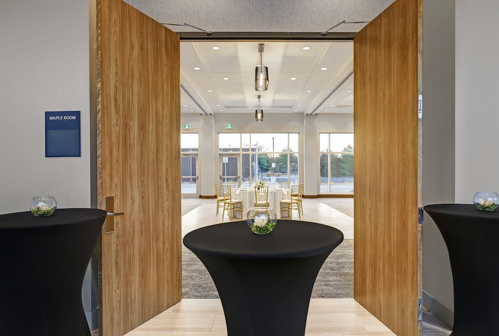 Holiday Inn Express Kingston West by IHG in Kingston, Canada