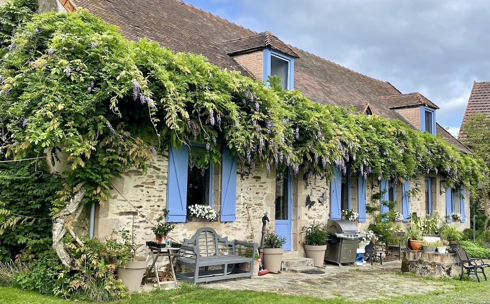 Le Rianon — hotel in Boussac