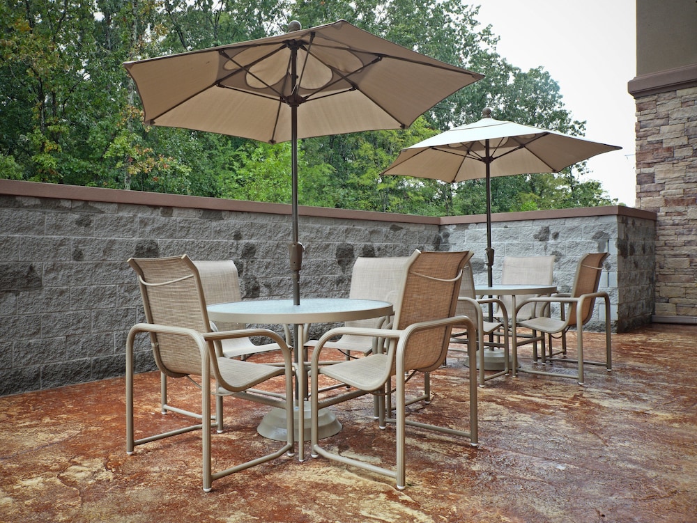 Holiday Inn Express & Suites Maumelle Little Rock NW by IHG - photo 57