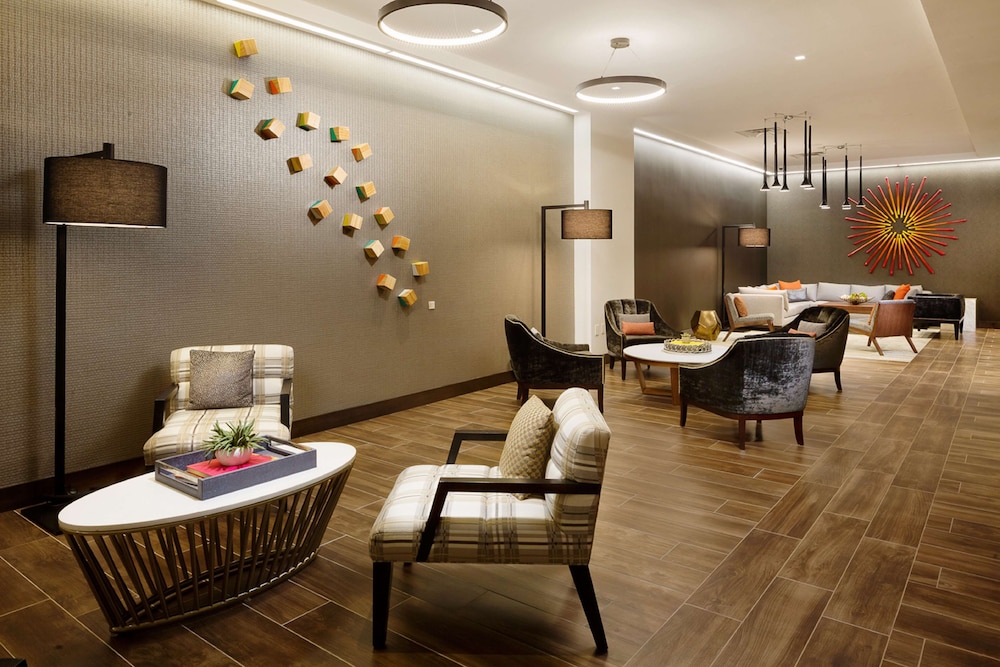 Hampton Inn & Suites Dallas Downtown - photo 13