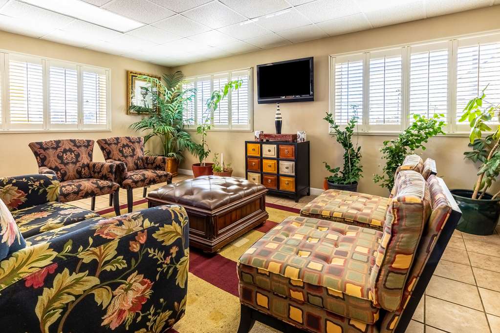 Econo Lodge Knoxville West Turkey Creek - photo 6