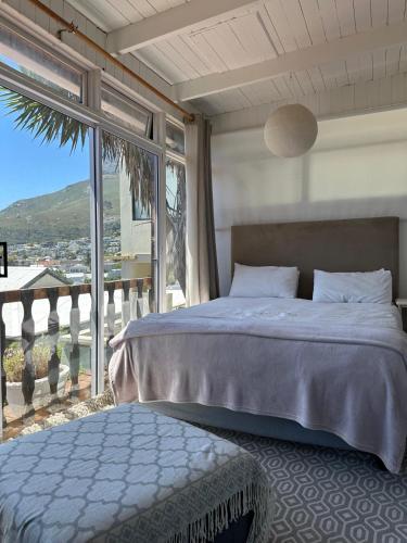 Independent quaint flat close to beach