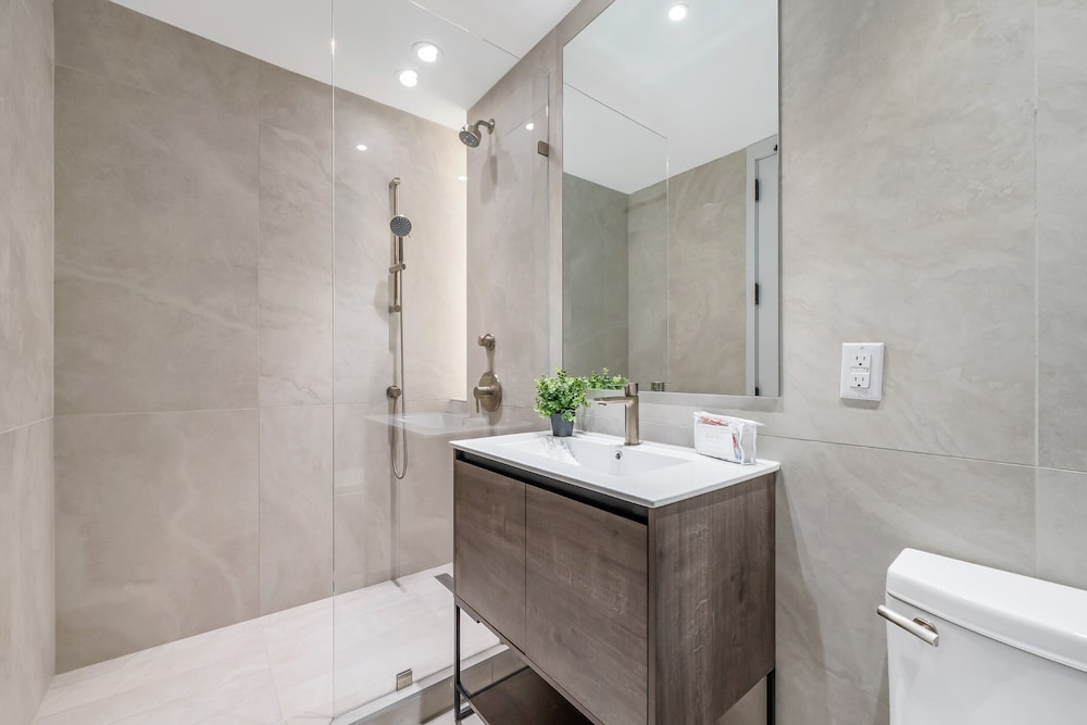 Global Luxury Suites at The Arches - photo 98