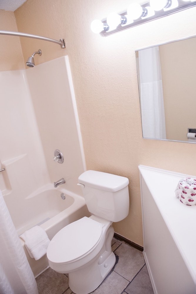 Grand View Plaza Inn & Suites - photo 74