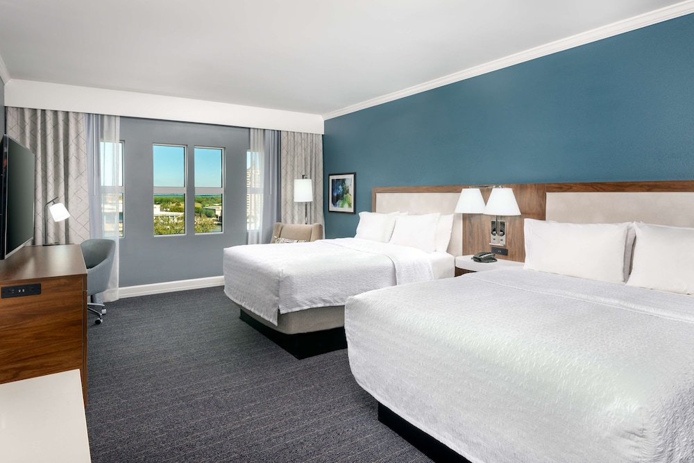 Hampton Inn Savannah Historic District - photo 7