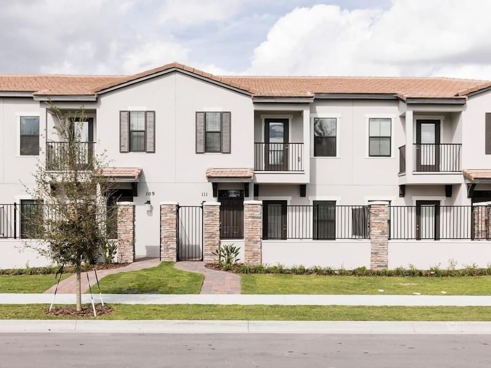 Cozy 2 Bed Town Home In Balmoral Resort 2sltth2 2 Bedroom Townhouse by RedAwning - featured photo